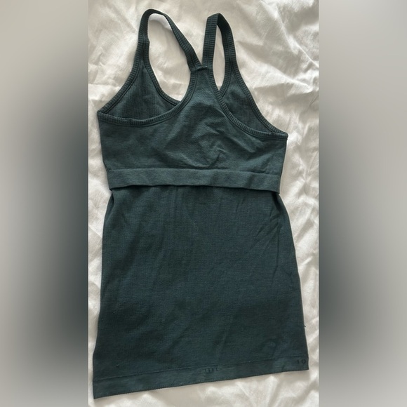 ⭐️ Like New ⭐️  Lululemon: Women's Sleeveless Top- Size 10 - Picture 7 of 8